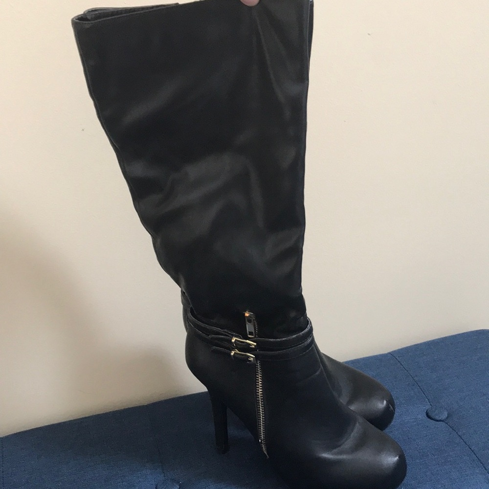 Heel Boots - Picture 3 of 4